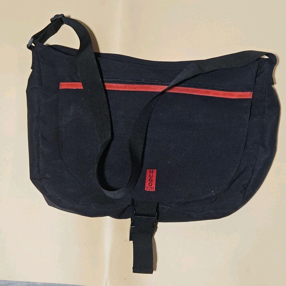 Hugo Boss Messenger Crossbody Shoulder Adjustable Strap Multiple Pockets